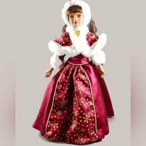 Vintage Avon 2001 Holiday Special Memories Porcelain Doll
